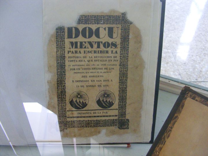 biblioteca 320 copy.jpg